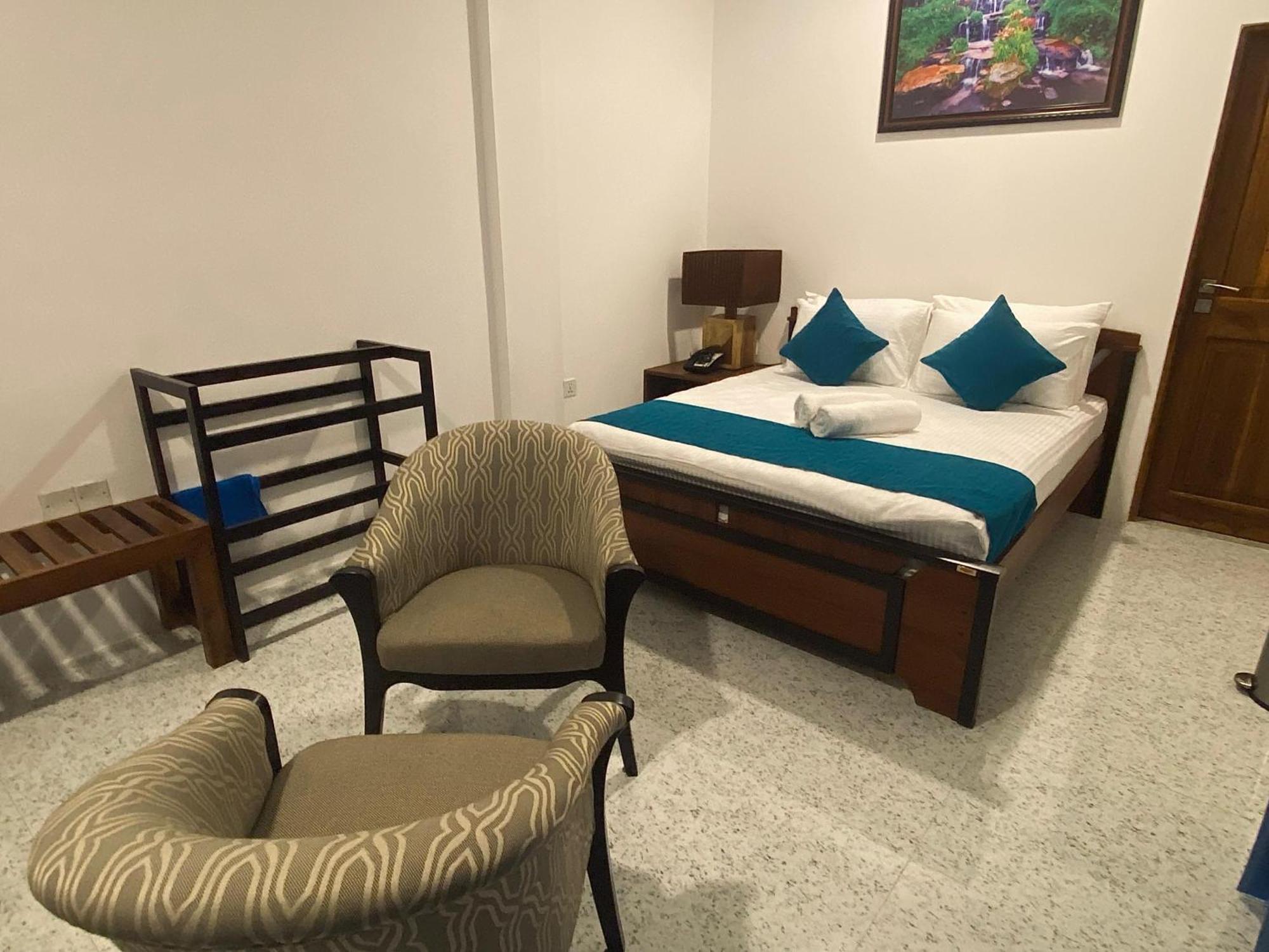 Trinco Beach Resort Тринкомали Экстерьер фото